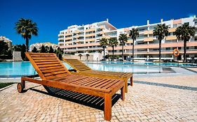 Fantastic Seaside Family Apartment With Pool